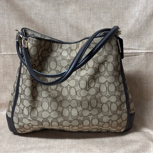 Coach phoebe signature canvas shoulder bag